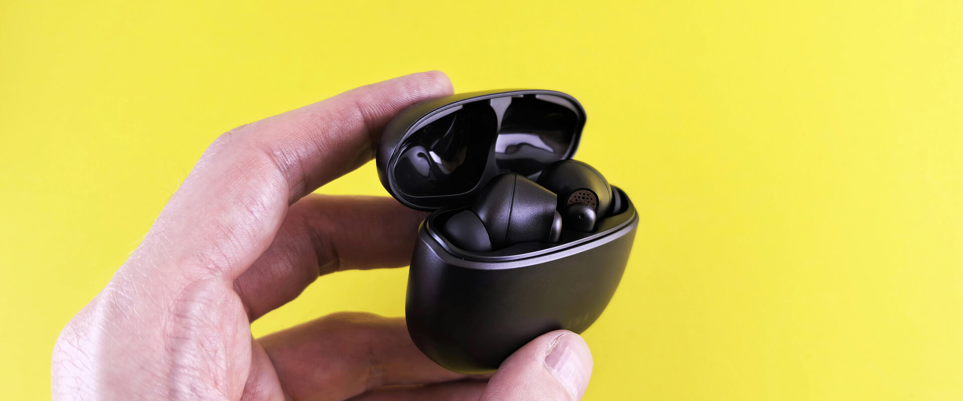 TWS Earbuds Batteries Banner