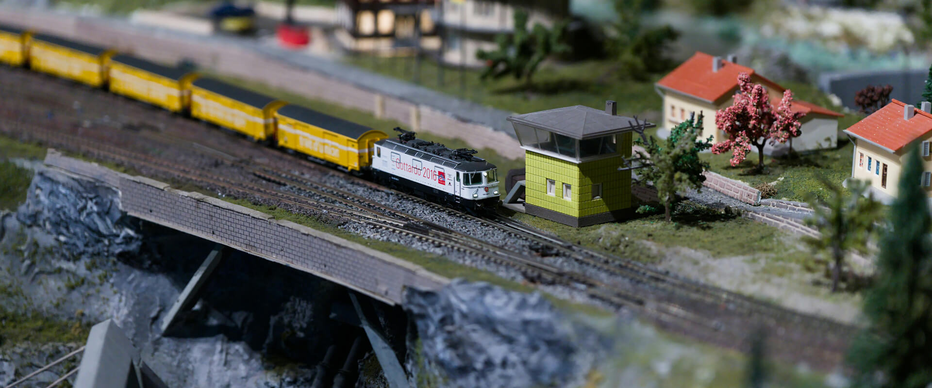 Model Trains & Railway Accessories Batteries